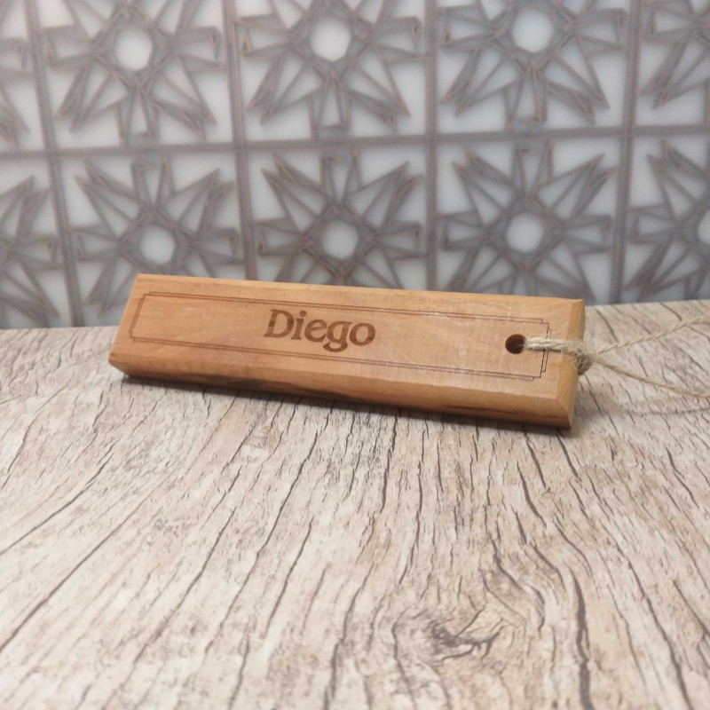 abridor de garrafas rustico em madeira com personalização a laser