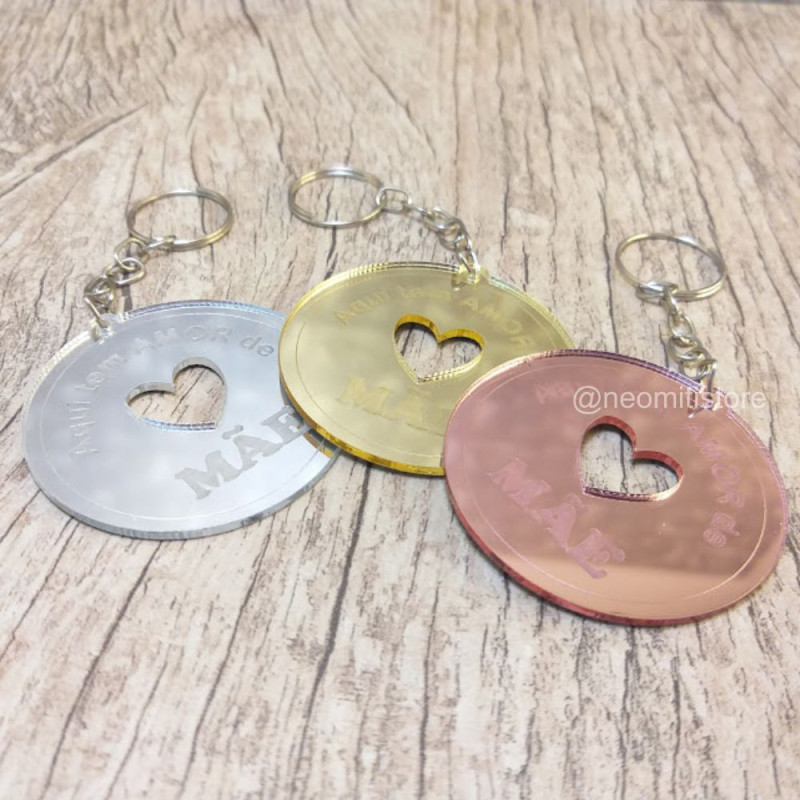 lembrancinha chaveiro dia das mães te amo com acrílico colorido aqui tem amor de mãe em acrílico espelhado luxo